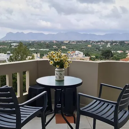 Physis Apt- Big Comfortable With View Apartment