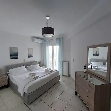 Physis Apt- Big Comfortable With View Kounoupidhiana
